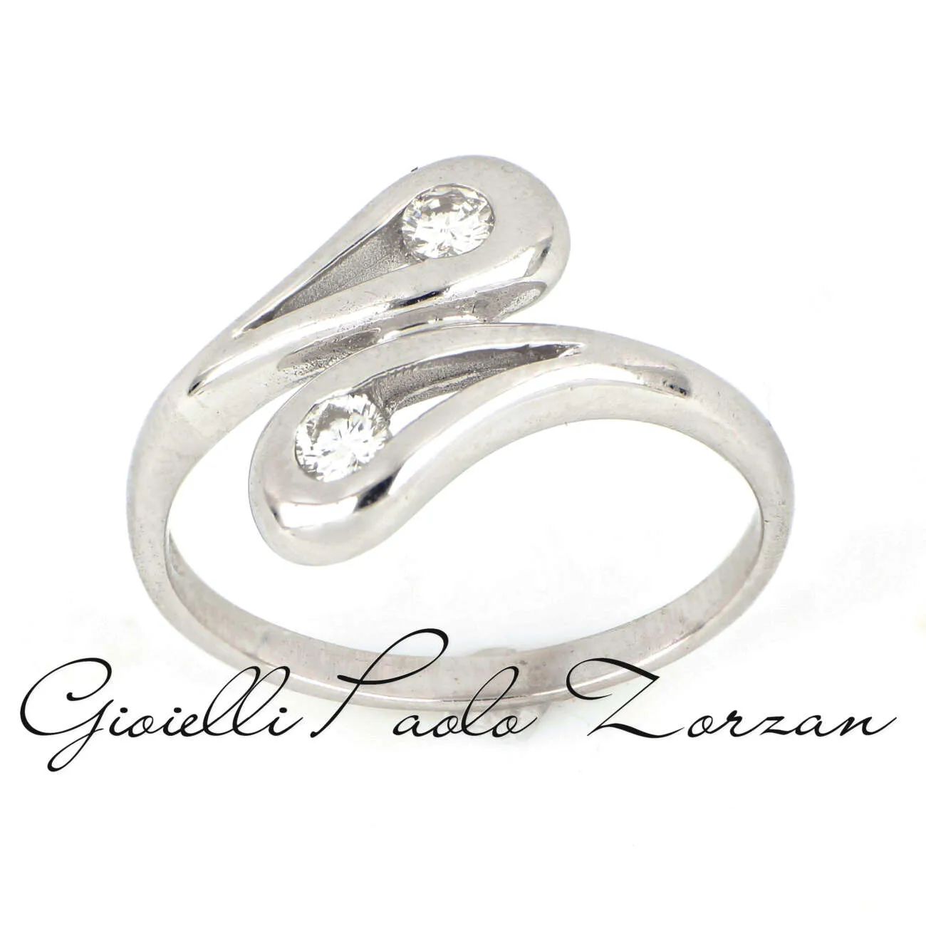Anello di nostra creazione in oro bianco 18 kt e diamanti BLDM02
